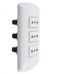 Enchufe Bticino Triple 2p+t 10a 250v
