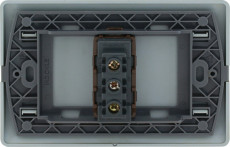 ENCHUFE GENESIS SIMPLE 10A DORADO       